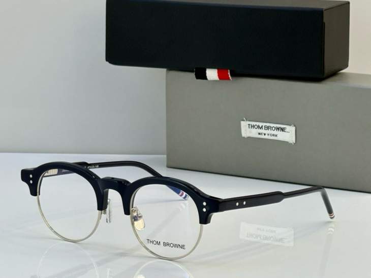 Picture of Thom Browne Sunglasses _SKUfw65039646fw
